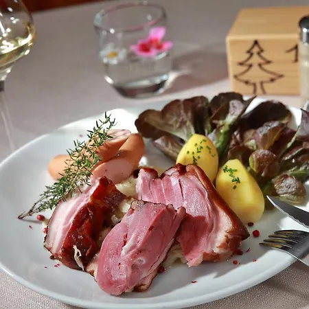 Hotel Logis Le Vetine 3*