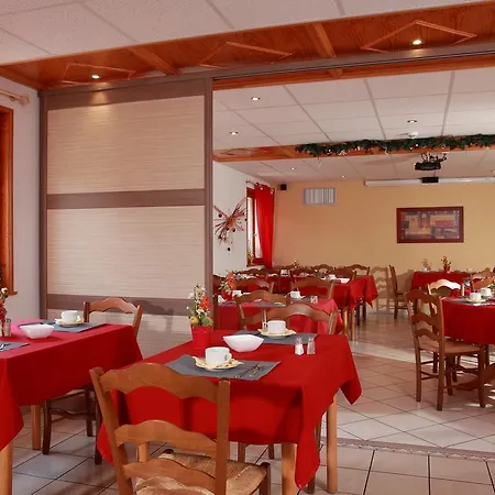 Logis Hôtel Le Vétiné 3*