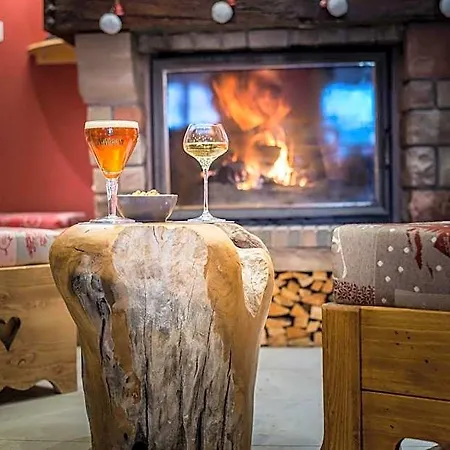 Logis Hôtel Le Vétiné 3*