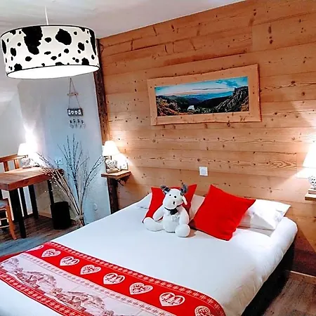 Logis Hôtel Le Vétiné Hotel 3*