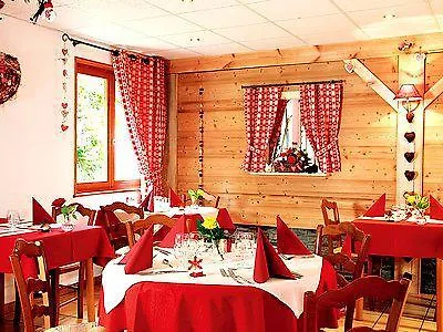 Logis Hôtel Le Vétiné Hotel