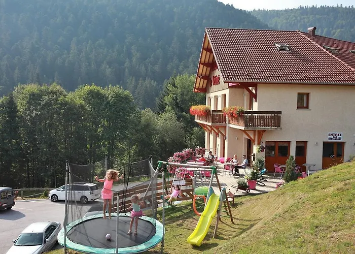 Logis Le Vetine 호텔 르발틴